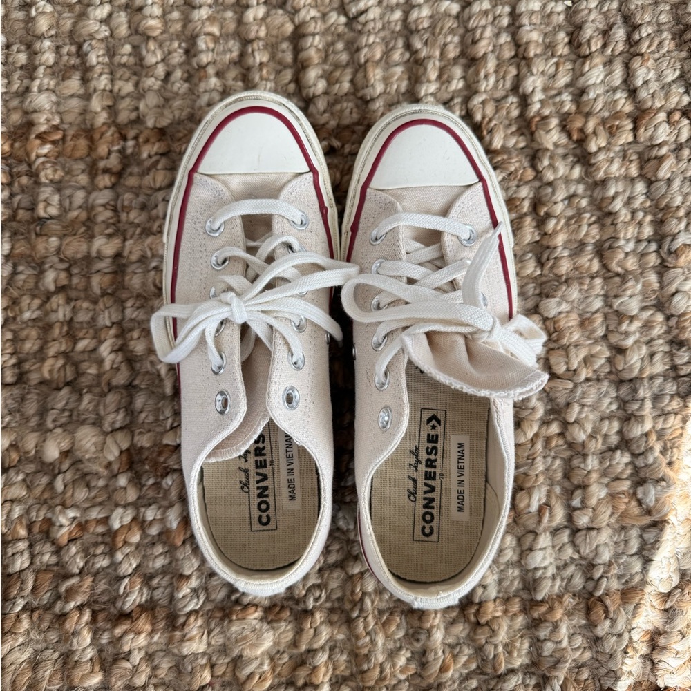 EUC Converse Chuck Taylor Parchment Size 7